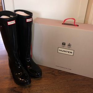 Hunter Women’s Original Tall Gloss Rain Boots
